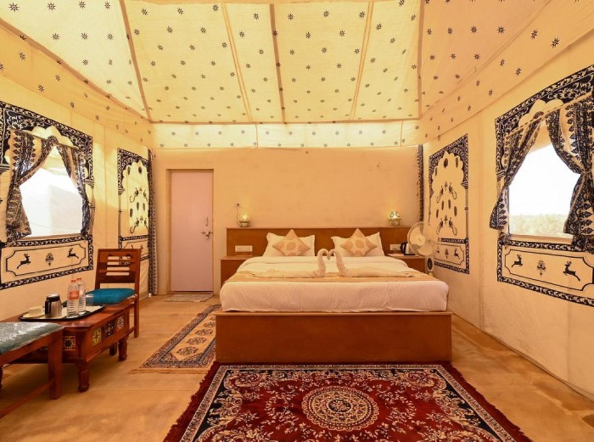 Ozaki Desert Camp & Resort Jaisalmer Bagian luar foto