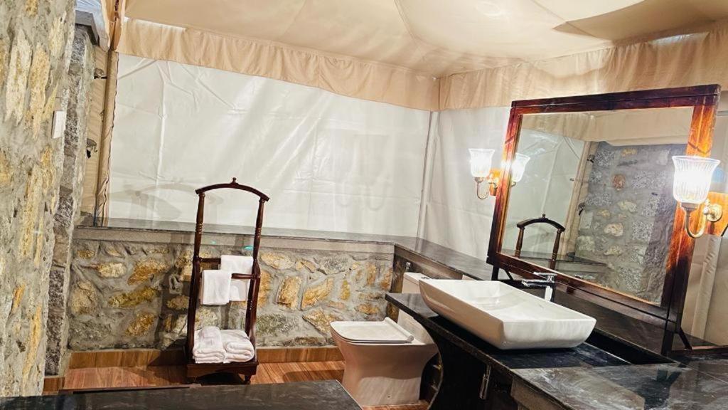 Ozaki Desert Camp & Resort Jaisalmer Bagian luar foto