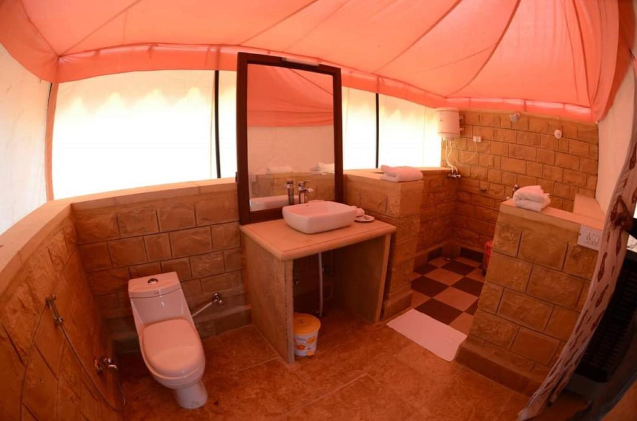 Ozaki Desert Camp & Resort Jaisalmer Bagian luar foto